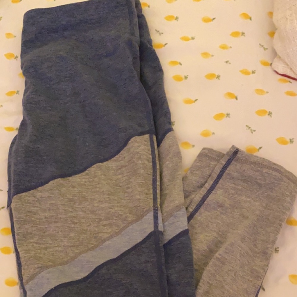 Blue leggings